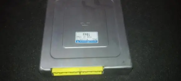 Mazda 626 Engine control unit/module fp0118881c e2t03771m