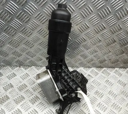 BMW 3 G20 G21 Oil filter cover 8580414 72435982