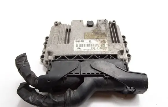 Hyundai i30 Engine control unit/module 391132A931 0281019082 1039S59680