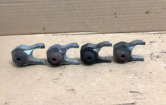 Mazda CX-7 Fuel Injector clamp holder