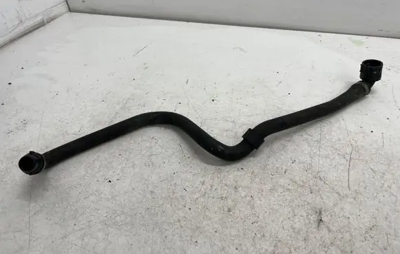 BMW 5 G30 G31 Engine coolant pipe/hose 8678496