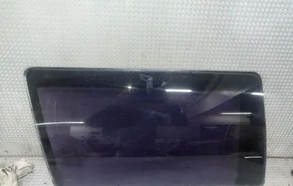 Lincoln Town Car Rear side window 