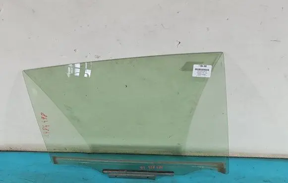 Rear door window glass