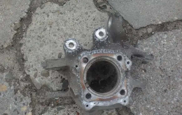 BMW 5 F10 F11 Rear wheel hub spindle/knuckle 6793769
