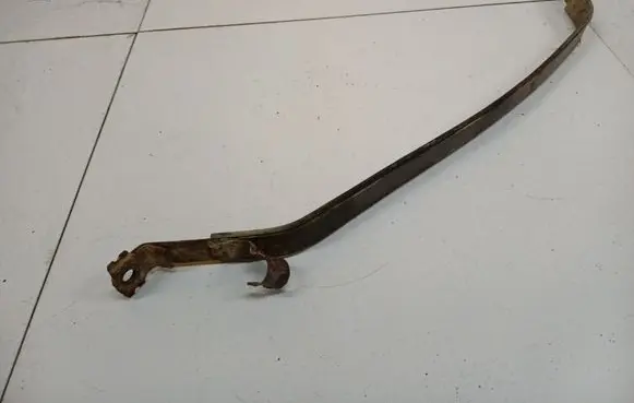 Opel Zafira A Fuel tank mounting bracket 