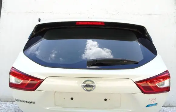 Nissan Qashqai Truck tailgate