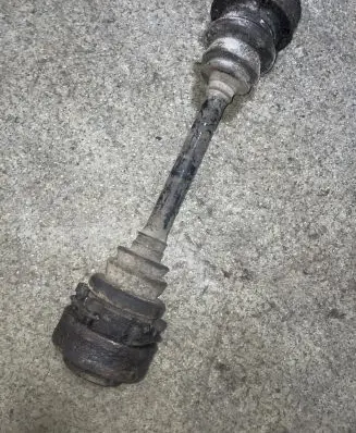 BMW 7 E32 Rear driveshaft 33211225859