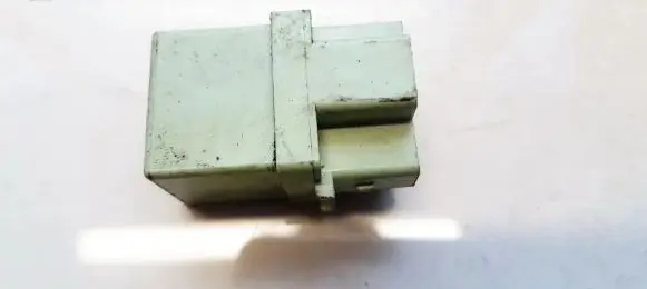 Nissan Primera Other relay 476052J000