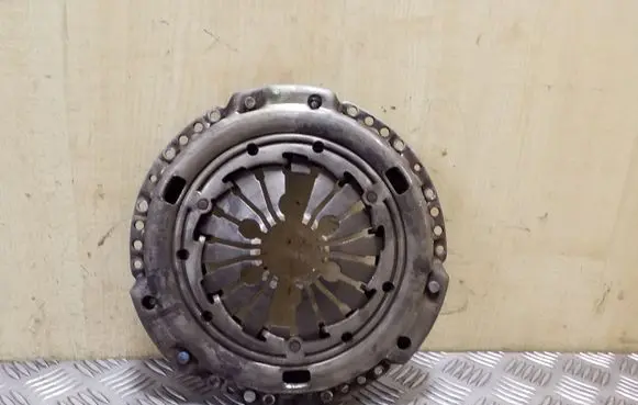 Volkswagen Polo V 6R Pressure plate 123035310