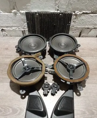 Volvo XC90 Audio system kit 31210108 30752608 30797139