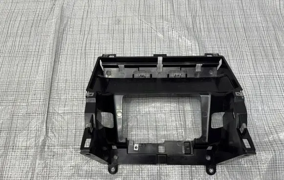 Land Rover Discovery Sport Radiator mount bracket LK72-046A63