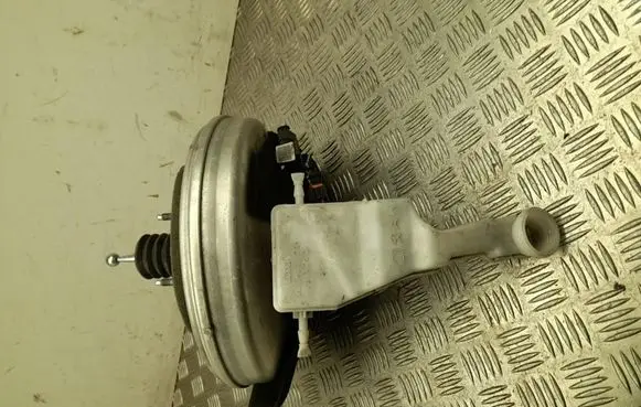 Peugeot 408 P54 Master brake cylinder 9829975280
