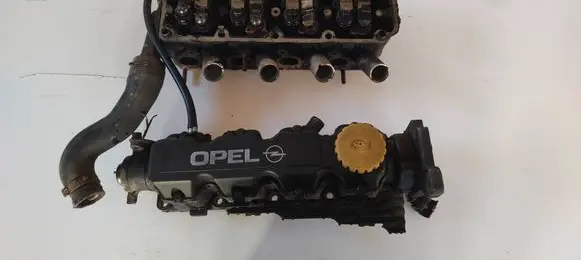 Opel Astra G Engine head 