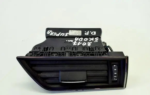 Skoda Superb B8 (3V) Dashboard air vent grill cover trim 3V0819702D