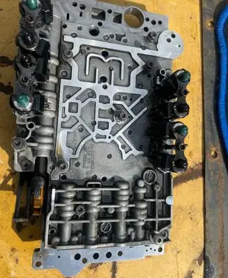 Mercedes-Benz E C207 W207 Transmission gearbox valve body 2122700006 270613