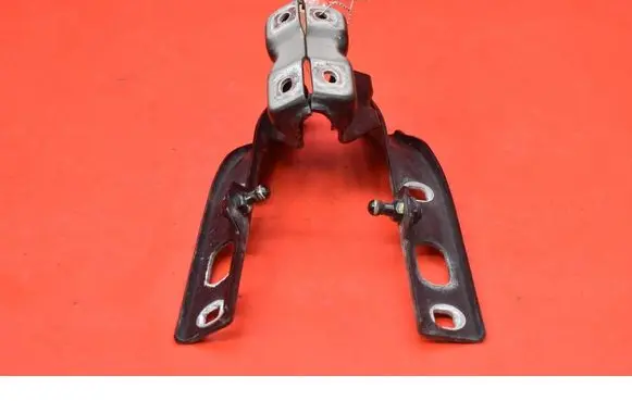 Audi Q5 SQ5 8R Engine bonnet/hood hinges 8R0823302A