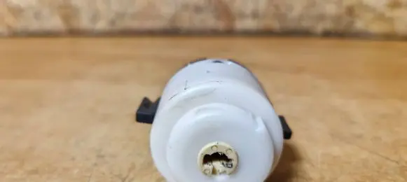 Skoda Fabia Mk2 (5J) Ignition lock contact 4b0905849