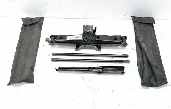 Chrysler Town u0026 Country V Lift Jack 04766498AA