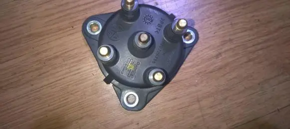 Renault 19 Spark distributor cap 7700726736 525536g