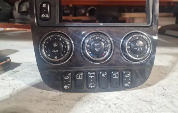 Mercedes-Benz ML W163 Climate control unit A1638204289