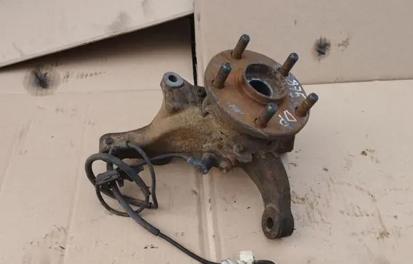 Toyota Previa (XR30, XR40) II Front wheel hub