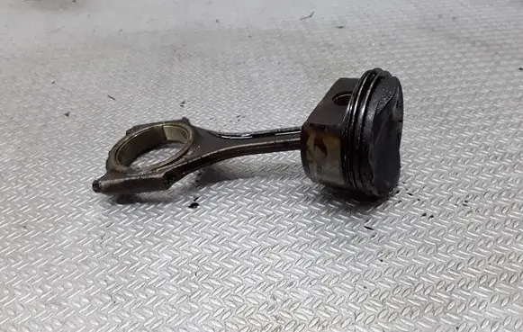 Audi A6 S6 C6 4F Piston with connecting rod