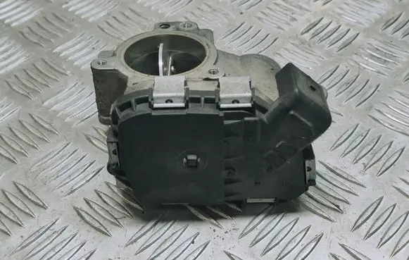 Volkswagen Polo V 6R Throttle valve 04B128063K