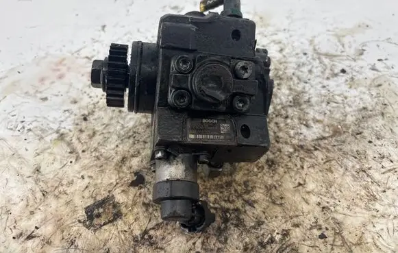 Opel Vivaro Fuel injection high pressure pump 0445010234 3260062 8200912103