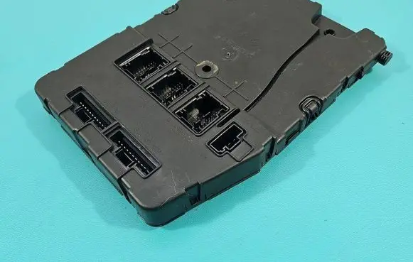Renault Scenic II - Grand scenic II Central body control module 8200351183 IMPRK1439919