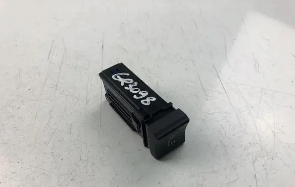 Toyota RAV 4 (XA40) Seat heating switch M77418
