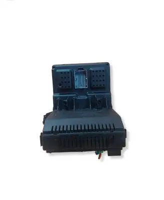 Volvo V70 Fuse module 30728542 05W141