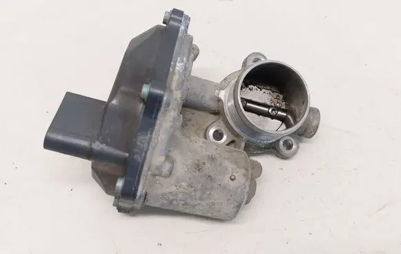 Volkswagen Tiguan Throttle valve 04L131501M
