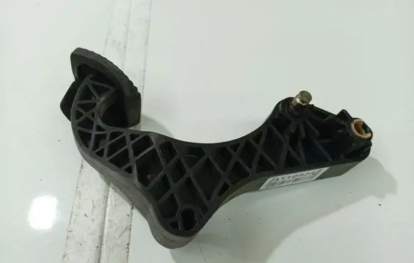 Citroen C4 I Brake pedal 42324201