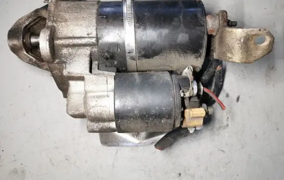 Volkswagen PASSAT B5.5 Starter motor