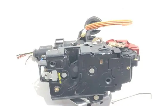 Audi A4 S4 B6 8E 8H Rear door lock 8E0839016C