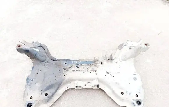Peugeot 3008 I Front subframe