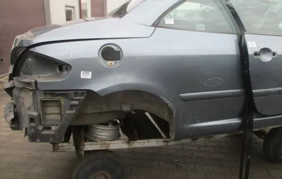 Peugeot 307 CC Rear mudguard 