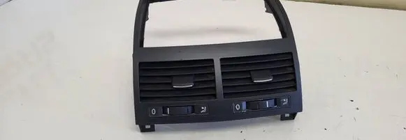 Volkswagen Touareg I Dash center air vent grill 7L6819727