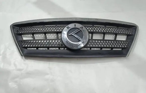KIA Sorento Front bumper upper radiator grill 863503E000