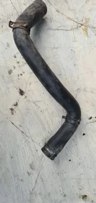 Coolant pipe/hose