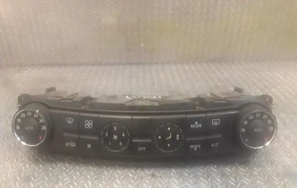 Mercedes-Benz E W211 Interior fan control switch 2118300490