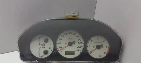 Mazda 626 Speedometer (instrument cluster)