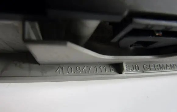 Audi A6 S6 C6 4F Other interior light 4L0947111B