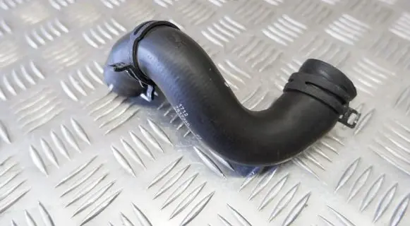 BMW X1 F48 F49 Engine coolant pipe/hose 7617368