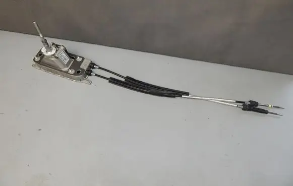 Volkswagen Scirocco Gear shifter/selector 5K0711049D