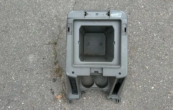 Nissan Patrol Y61 Center console 96911VB000