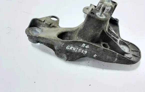 Audi A6 S6 C6 4F Engine mounting bracket 4F0199351AG