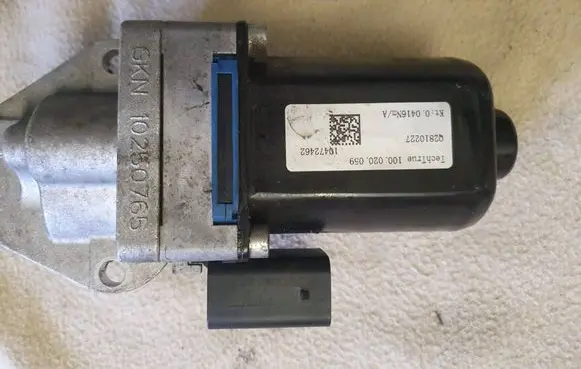 BMW 5 G30 G31 G38 Transfer box differential control unit 7887183 CZ0SC1