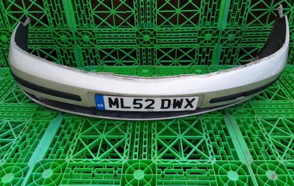 Renault Laguna II Front bumper 8200008270
