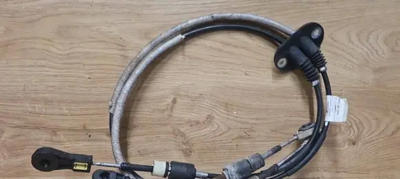 Volvo V70 Gear shift cable linkage 31256859